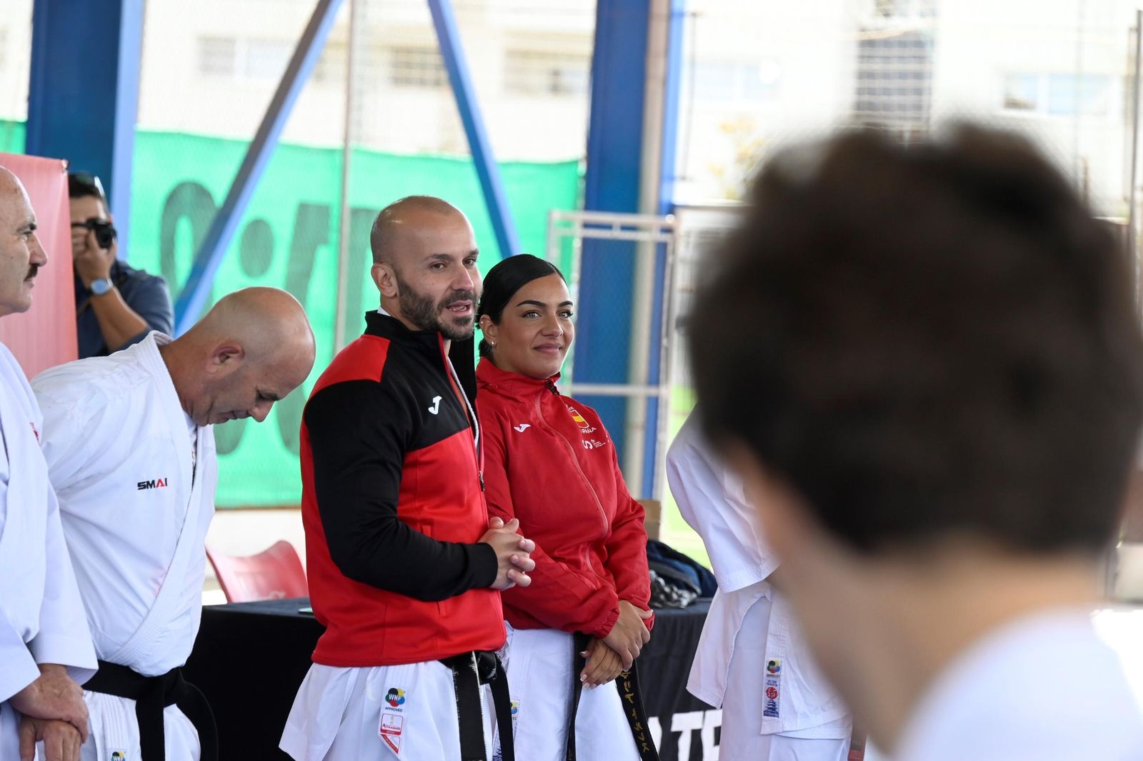 El Equipo Atama disfruta en Córdoba de la maestría de María Torres, campeona del mundo de kárate