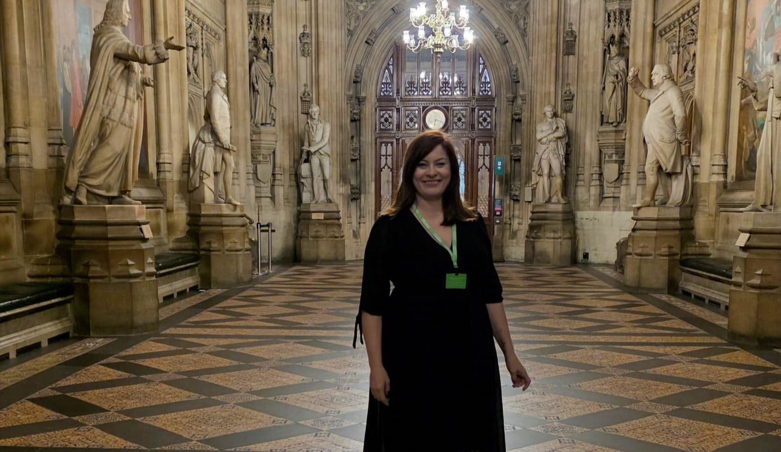 Margarita Lozano, en la Cámara de los Comunes del palacio de Westminster, en Londres.