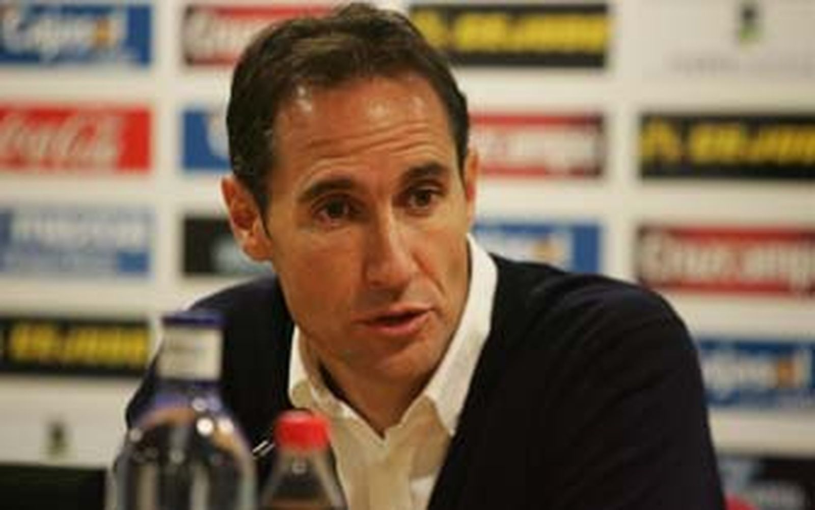 Vicente Moreno no quiere confianzas ante un Alcoyano al que considera un rival "difícil, hace muchos goles fuera"./Pascual