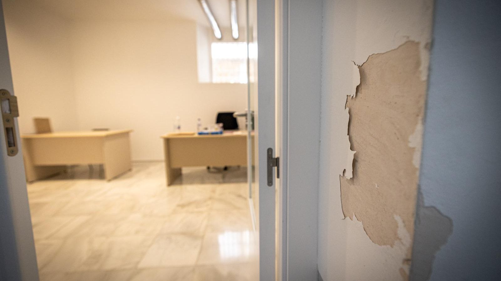 Otro de los desperfectos de la Casa del Carnaval.