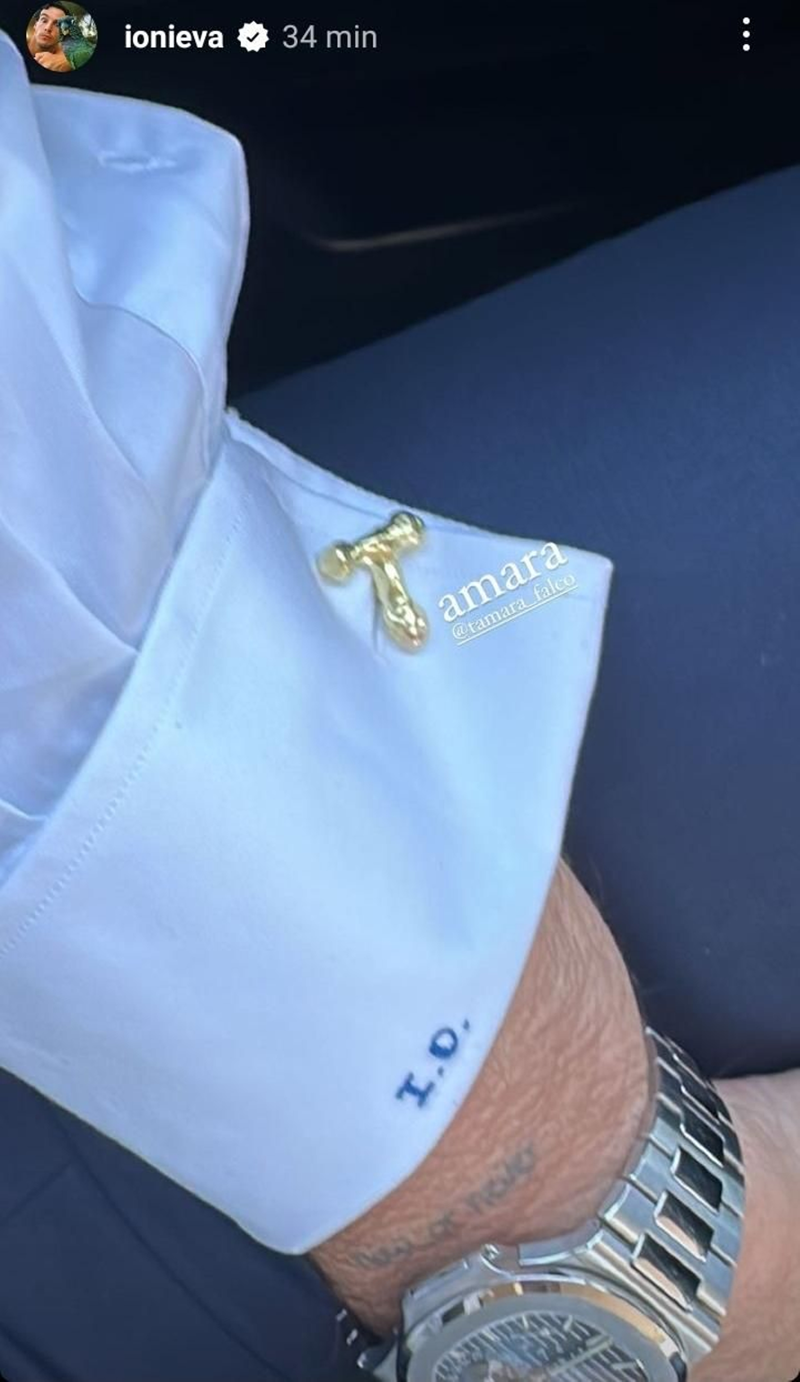 El detalle en forma de T en los gemelos de la camisa de Íñigo Onieva. El detalle en forma de T en los gemelos de la camisa de Íñigo Onieva.