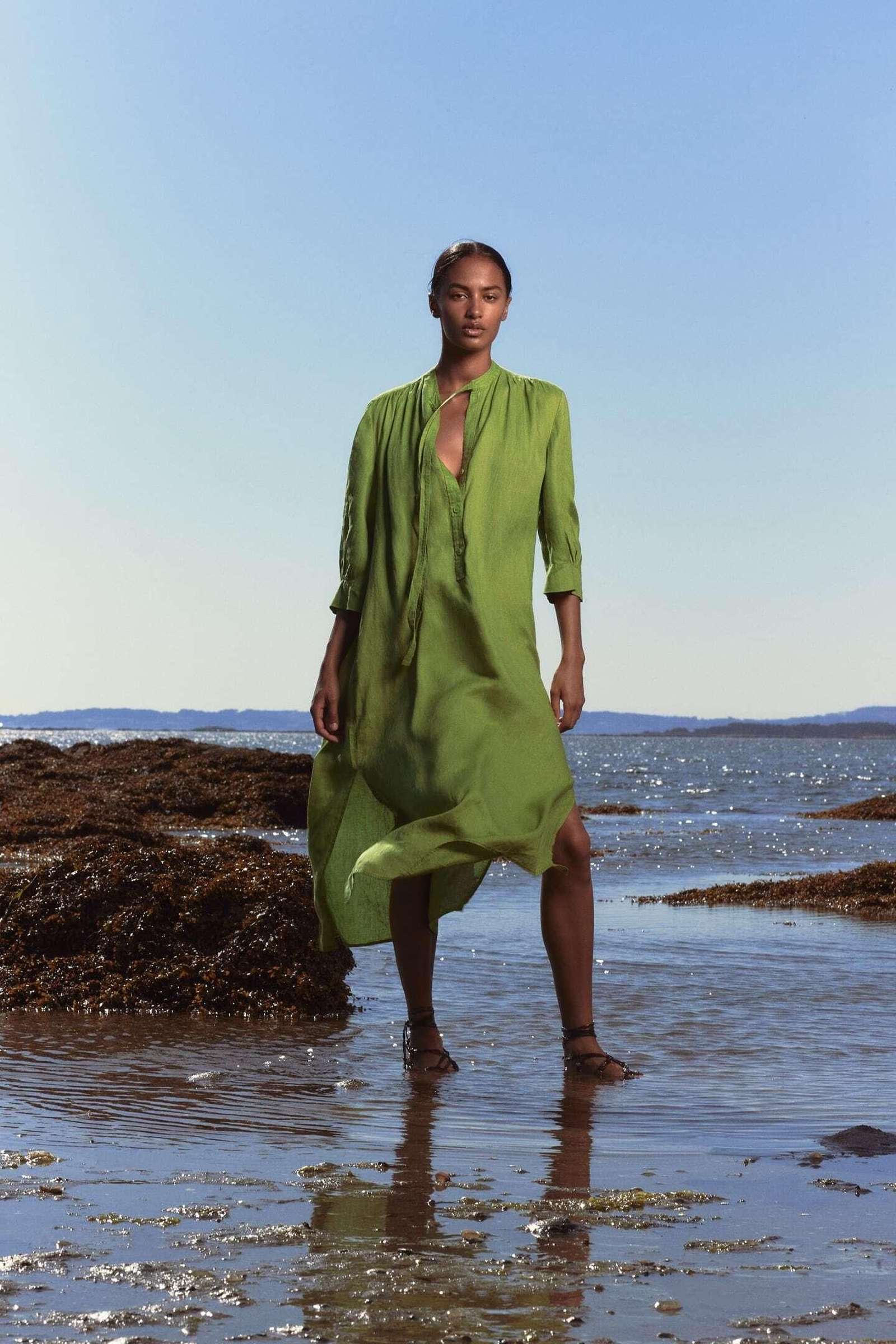 Vestido de lino verde de Zara. Vestido de lino verde de Zara.