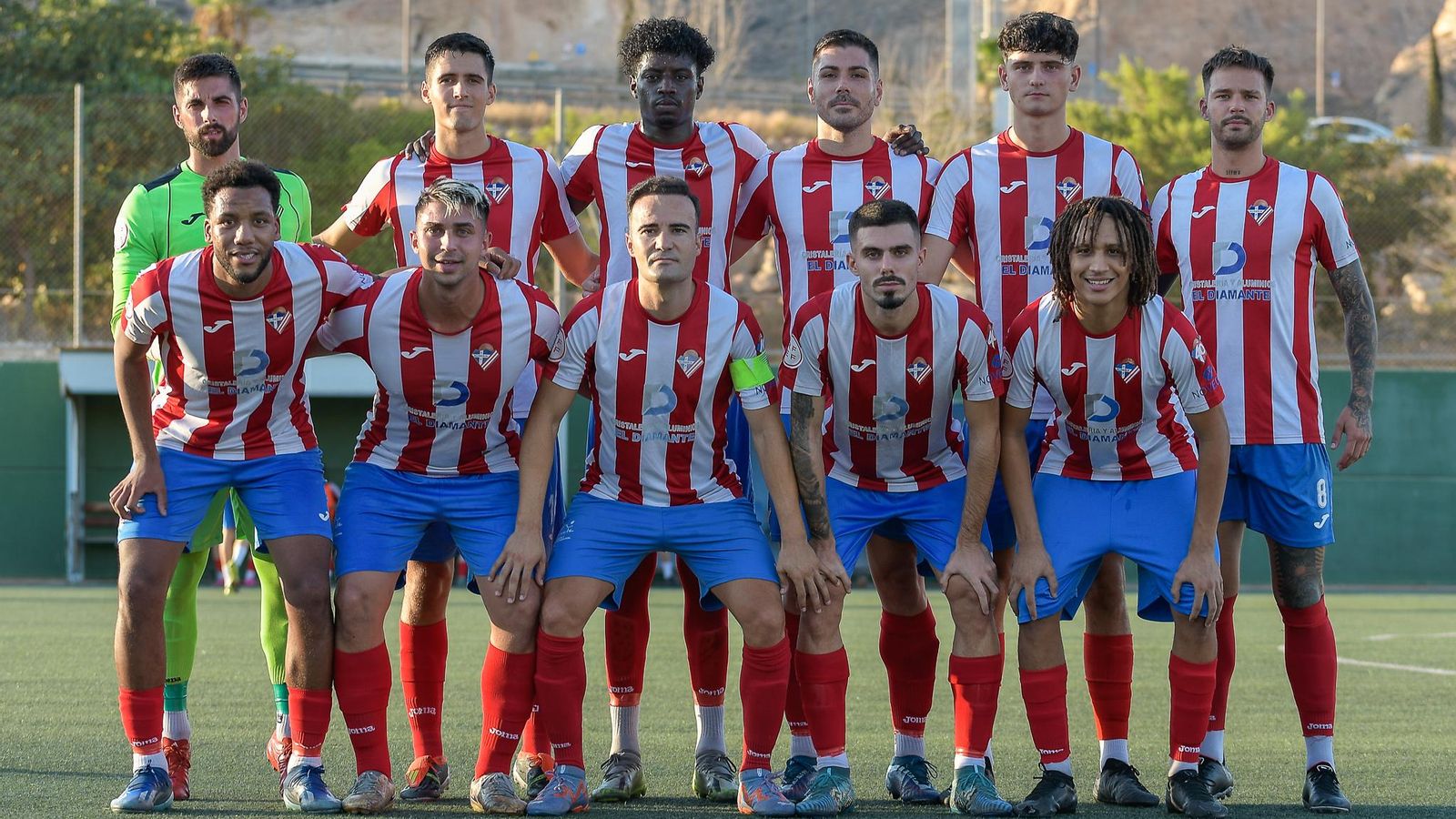 Once presentado por el conjunto rojiblanco en su encuentro frente al Arenas de Armilla.