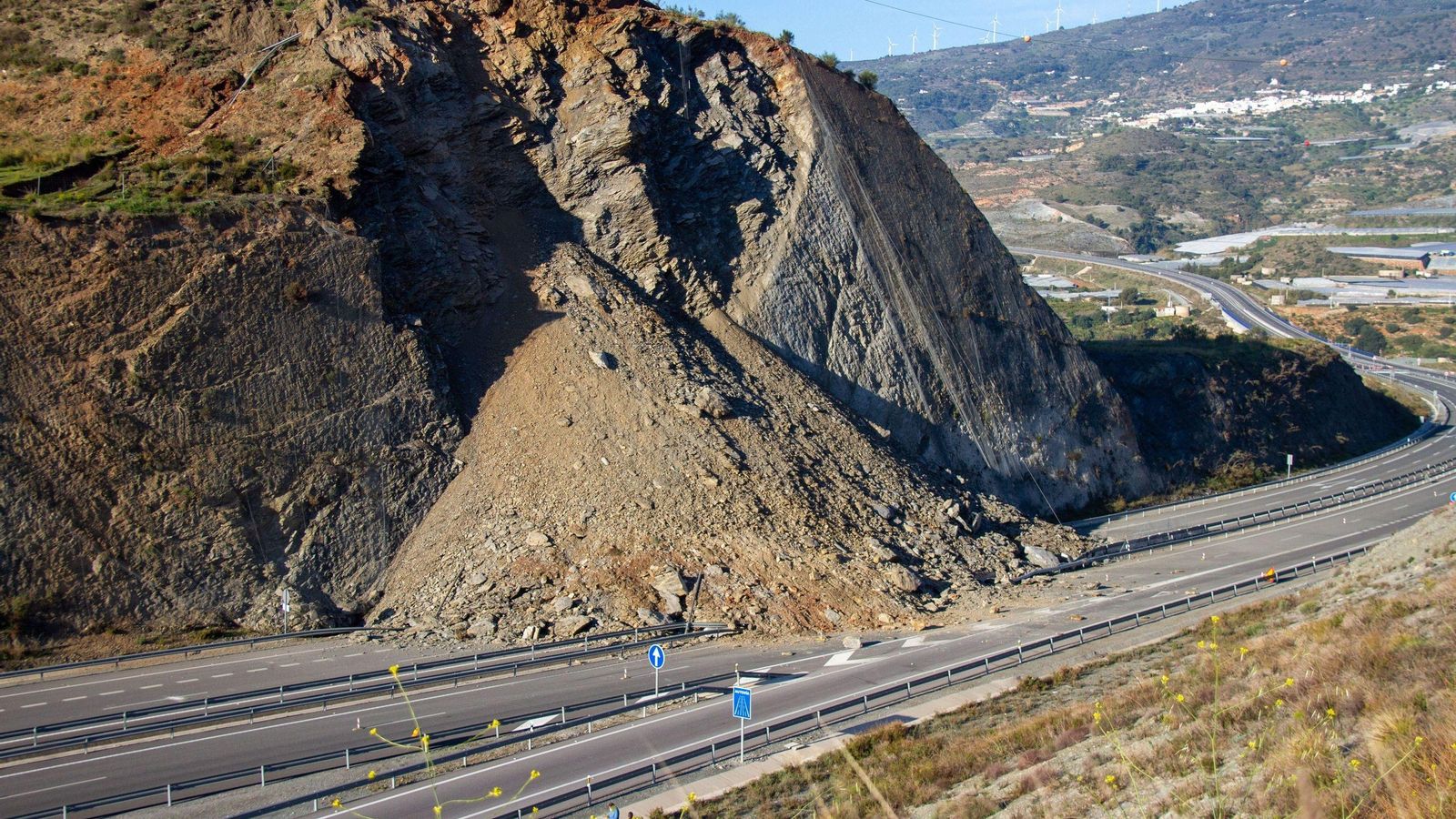 Último corrimiento de tierras que sepultó la A-7 en Castell en marzo de 2021