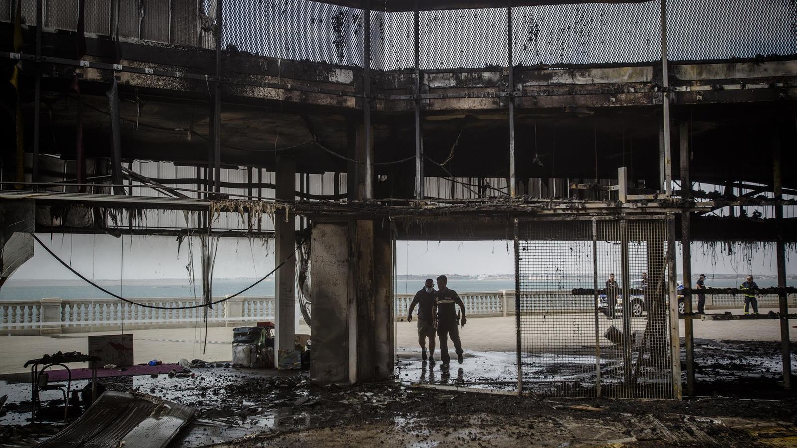En la pérgola del parque Genovés vivían varios sin techo.