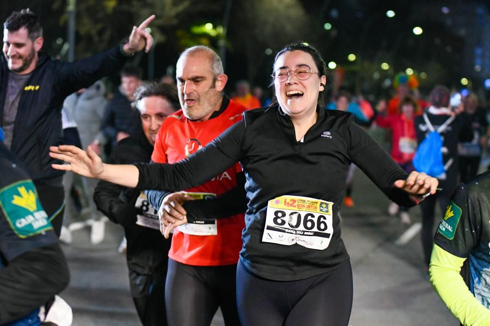 En imágenes: búscate en tu llegada a meta de la Carrera de San Antón 2025 (12)