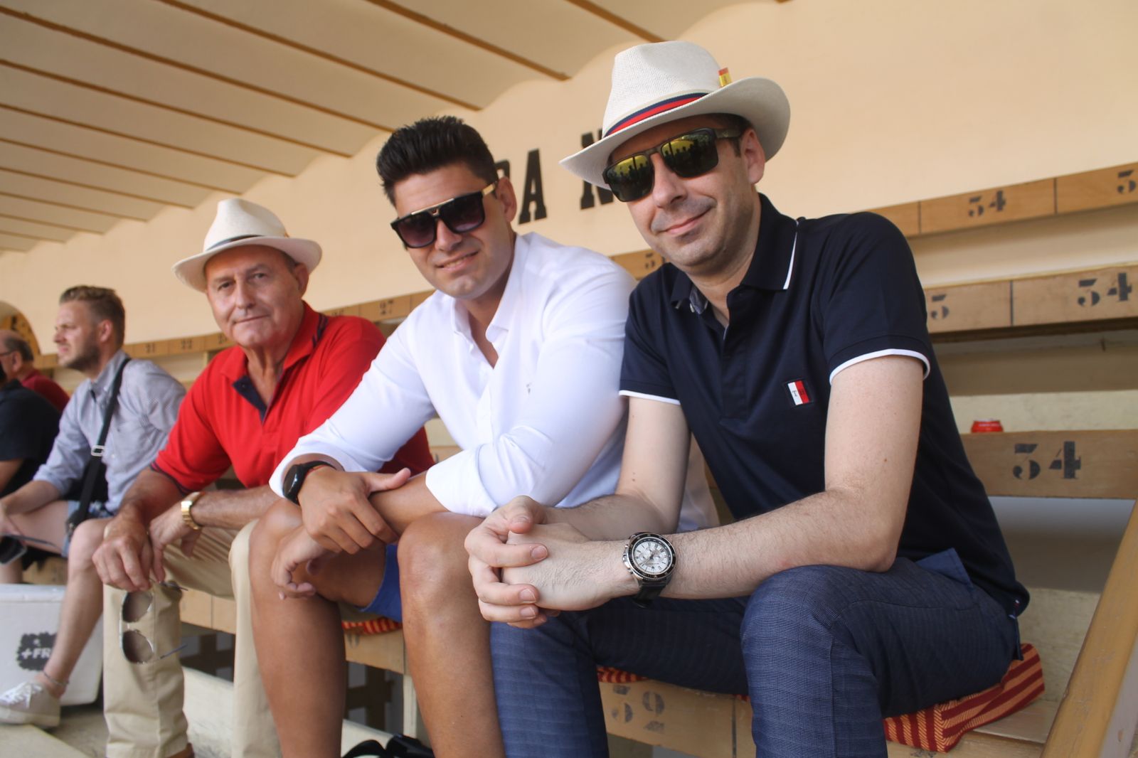 Fotogalería ambiente cuarto festejo tuarino. Feria Almería 2019