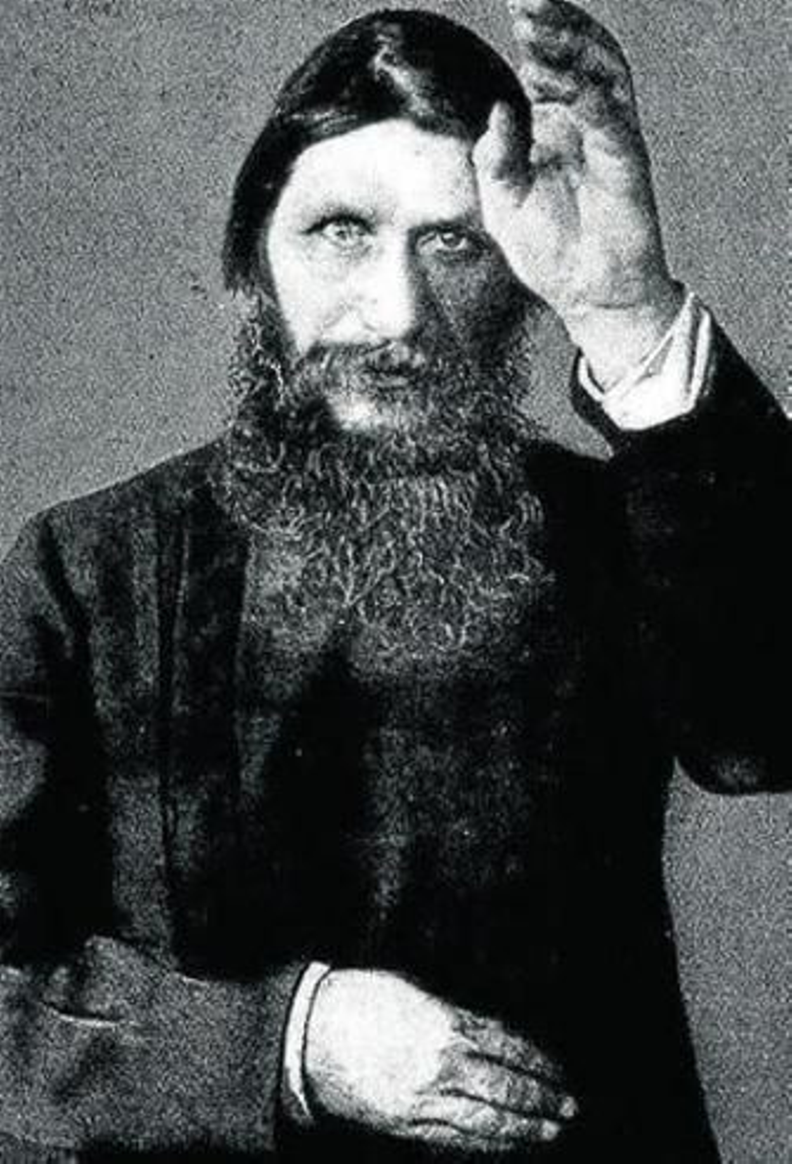 Rasputin murió asesinado por el el príncipe Yusúpov.