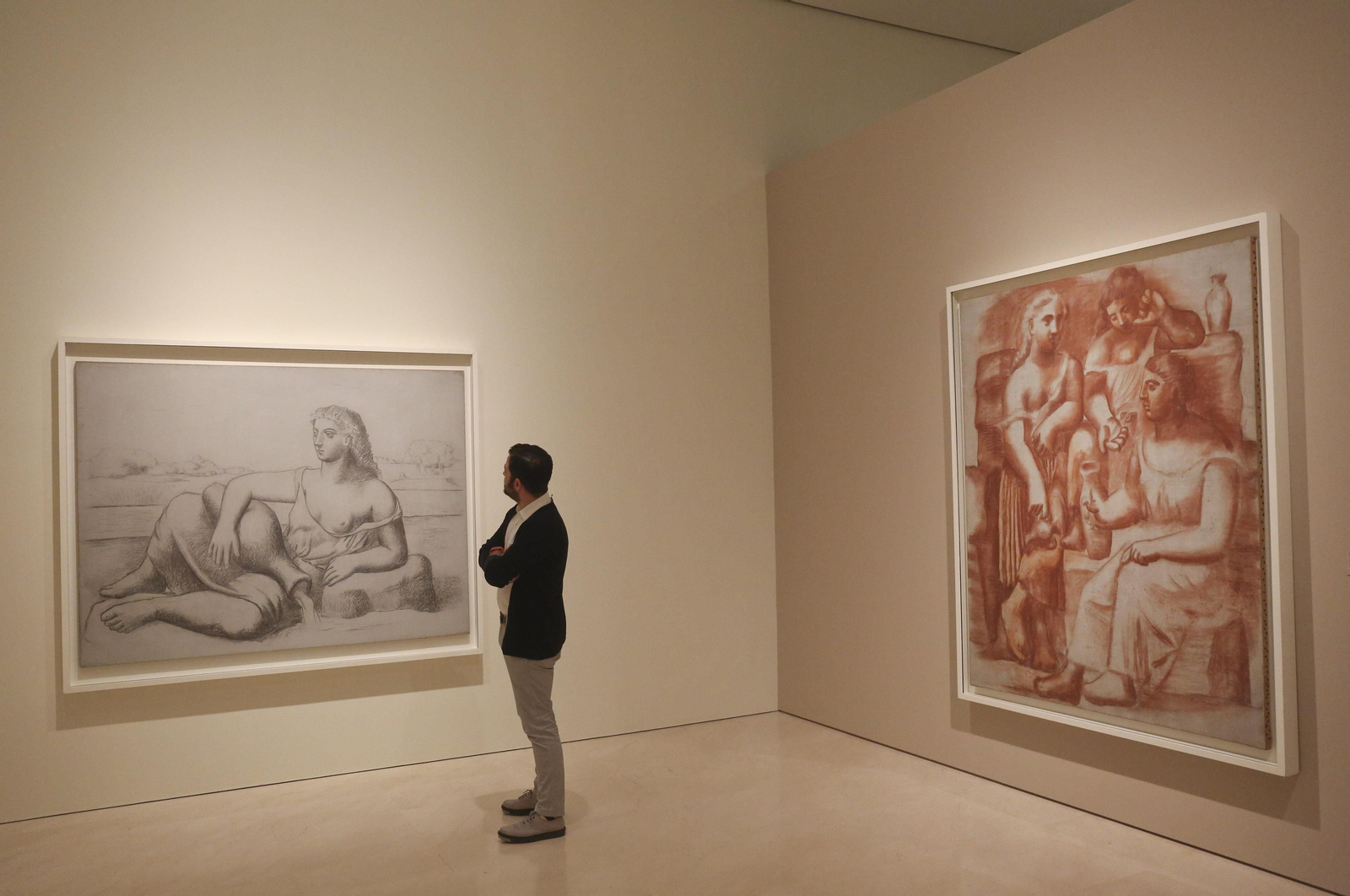 Las imágenes de la exposición 'Olga Picasso' en el Museo Picasso Málaga