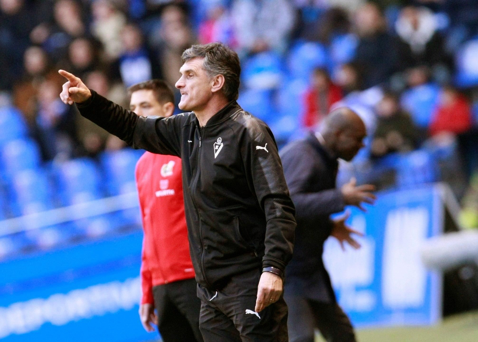 José Luis Mendilibar, durante un partido del Eibar.