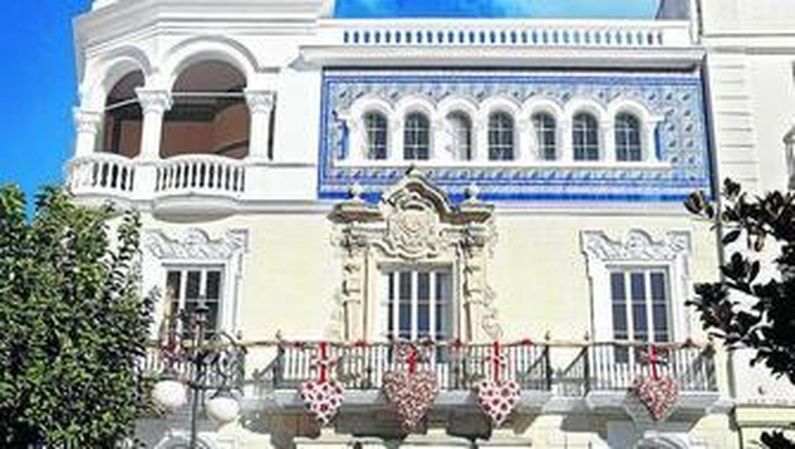 La Casa Aramburu, engalanada para recibir la Navidad.