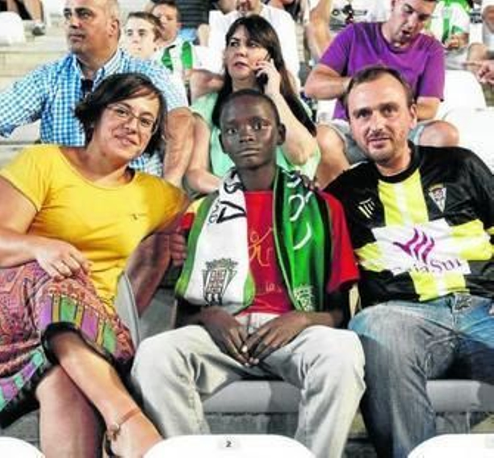 Antonio Castells, Inma Requena y Amos, durante el partido del Córdoba.
