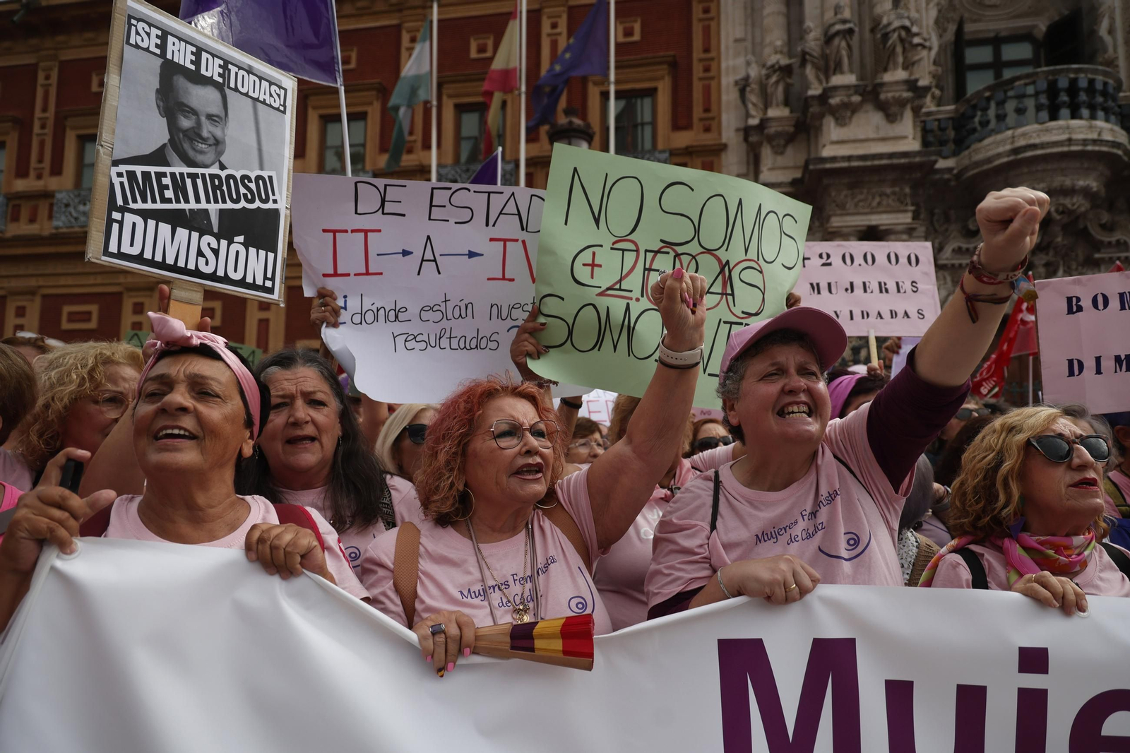 Las imágenes de la manifestación convocada por Amama