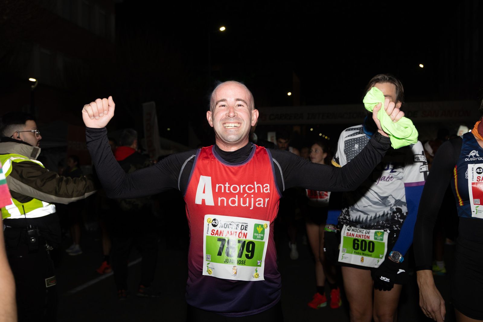 En imágenes: búscate en tu llegada a meta de la Carrera de San Antón 2026