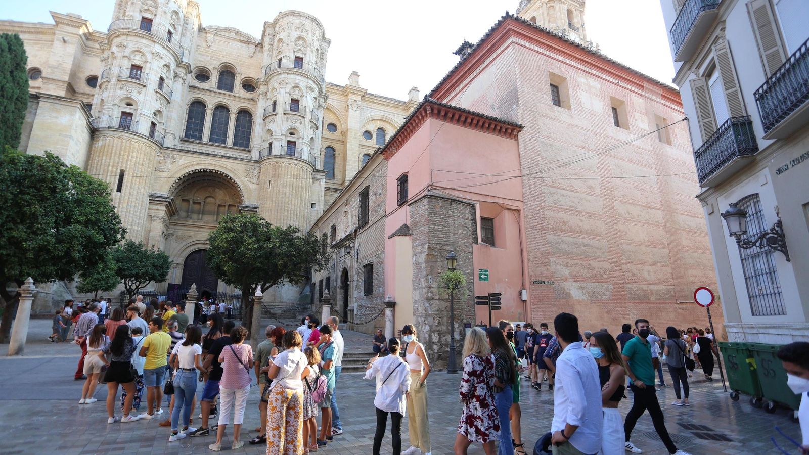 Colas este sábado, ante la Catedral, para ver El verbo encarnado.