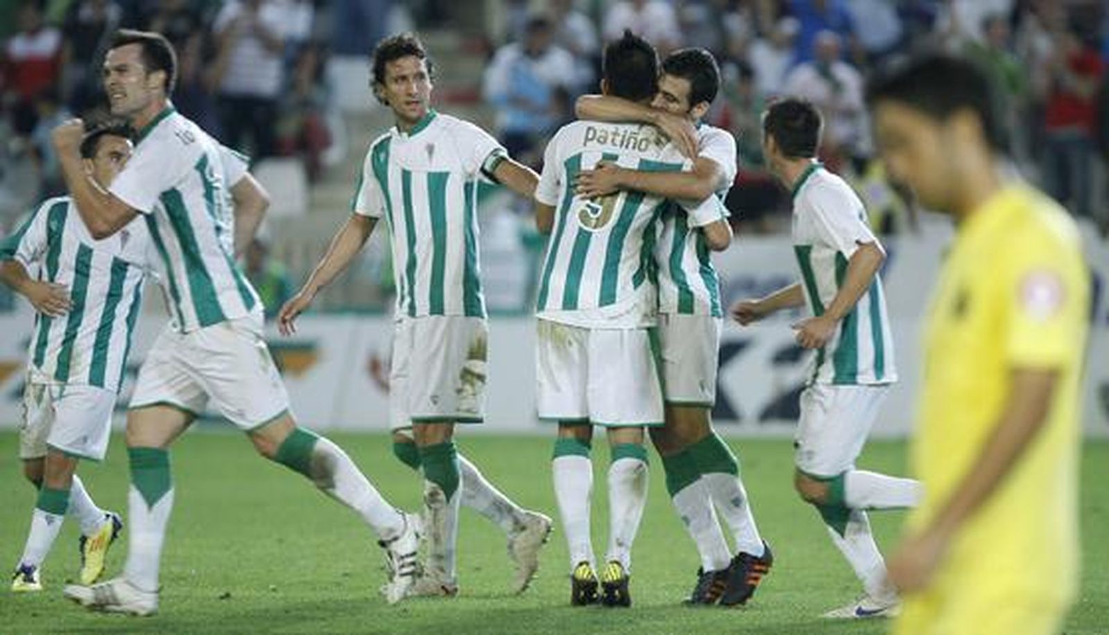 El Córdoba y el Villarreal B empatan en su partido en el Arcángel.

Foto: Álvaro Carmona