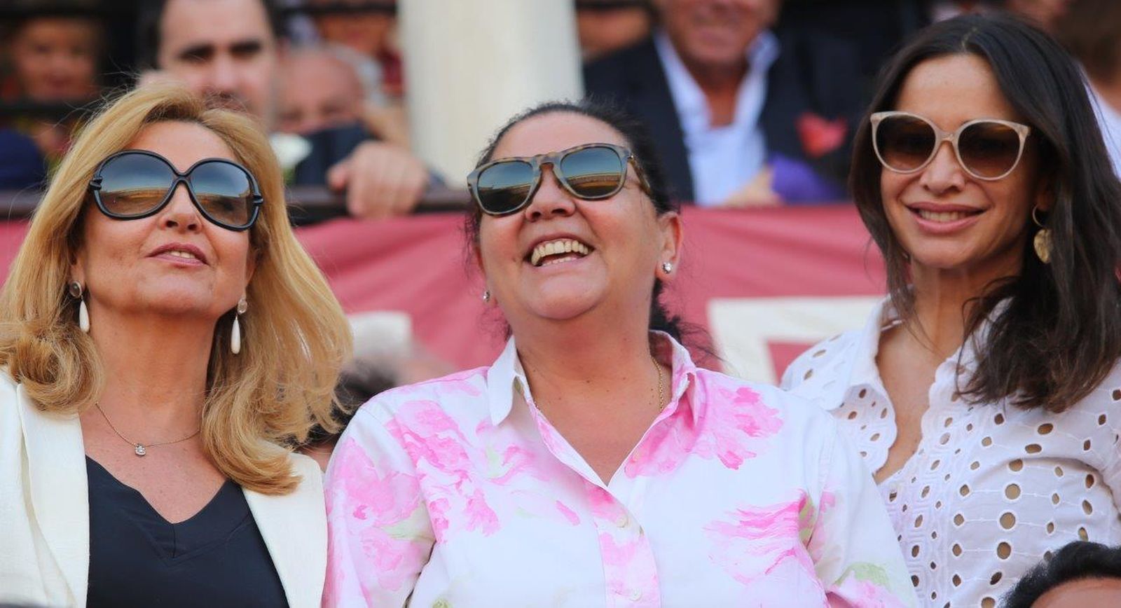 La periodista de Canal Sur Inmaculada Casal, la cantante María del Monte y la bailaora Cecilia Gómez