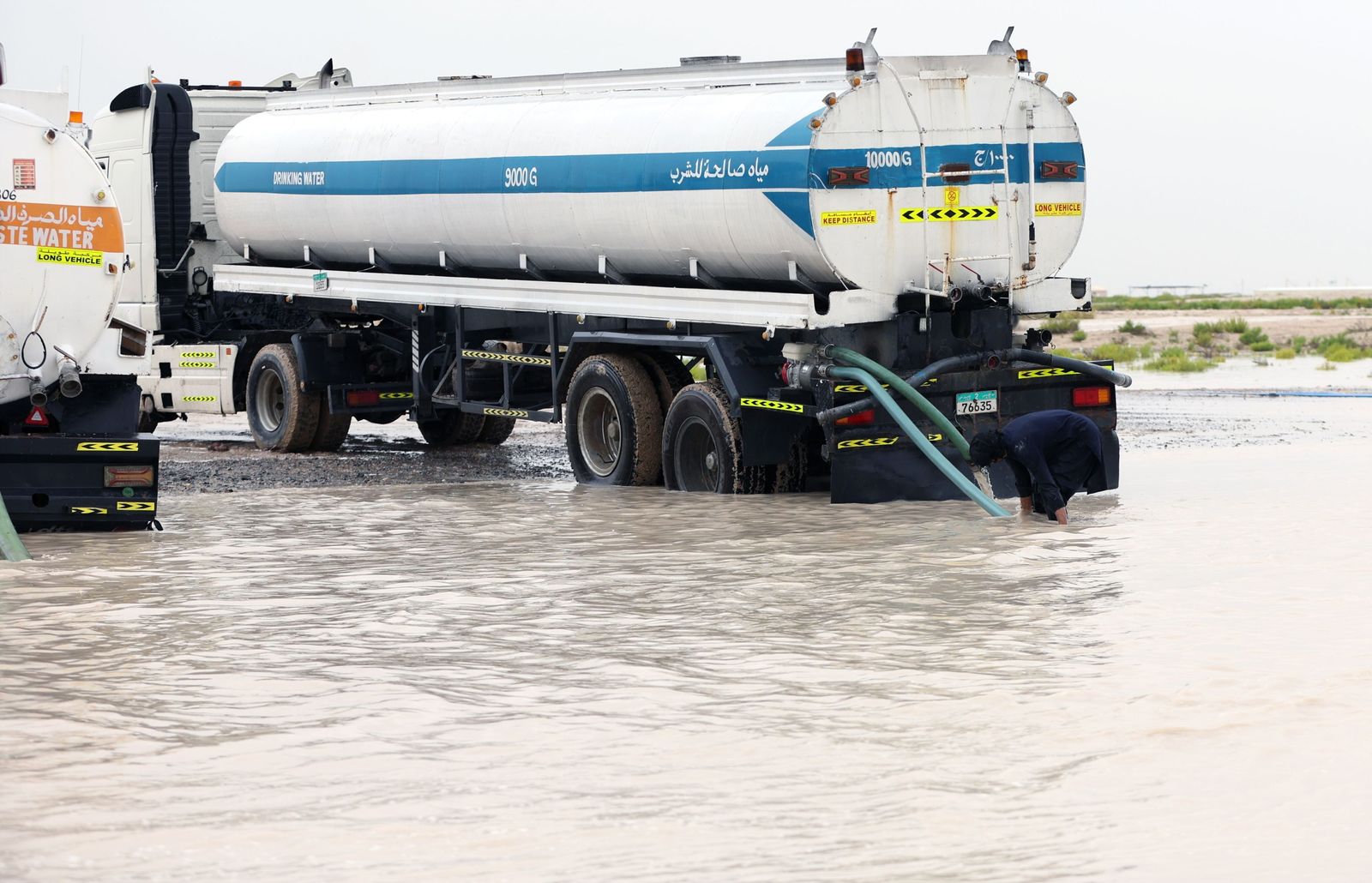 Las terribles y devastadoras lluvias en Emiratos Árabes Unidos