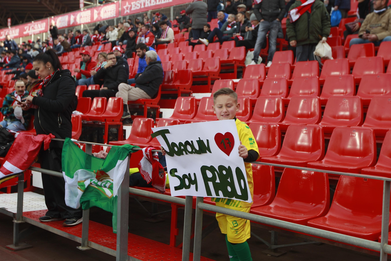 Imágenes del partido de fútbol U.D. Almería-Real Betis Balompié