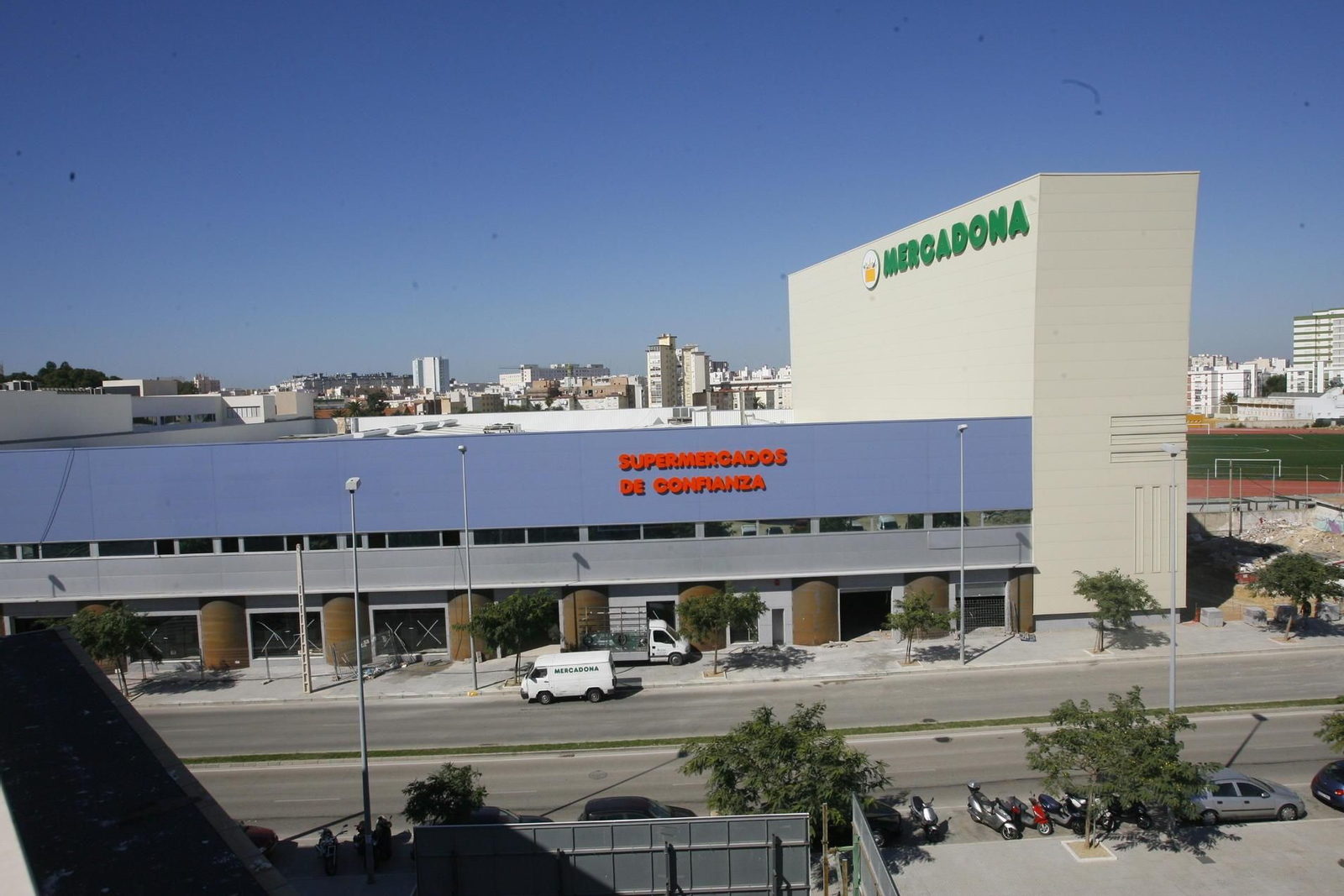 Supermercado de Mercadona ubicado en el barrio de Puntales