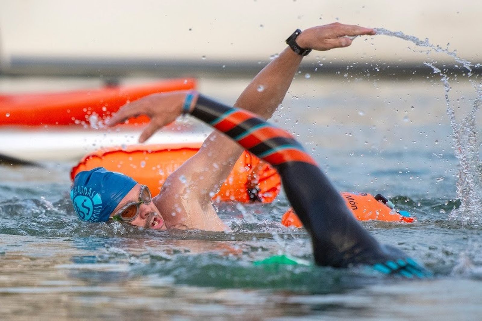 Triatlón a lo largo del Guadalquivir a beneficio de la Fundación Vicente Ferrer