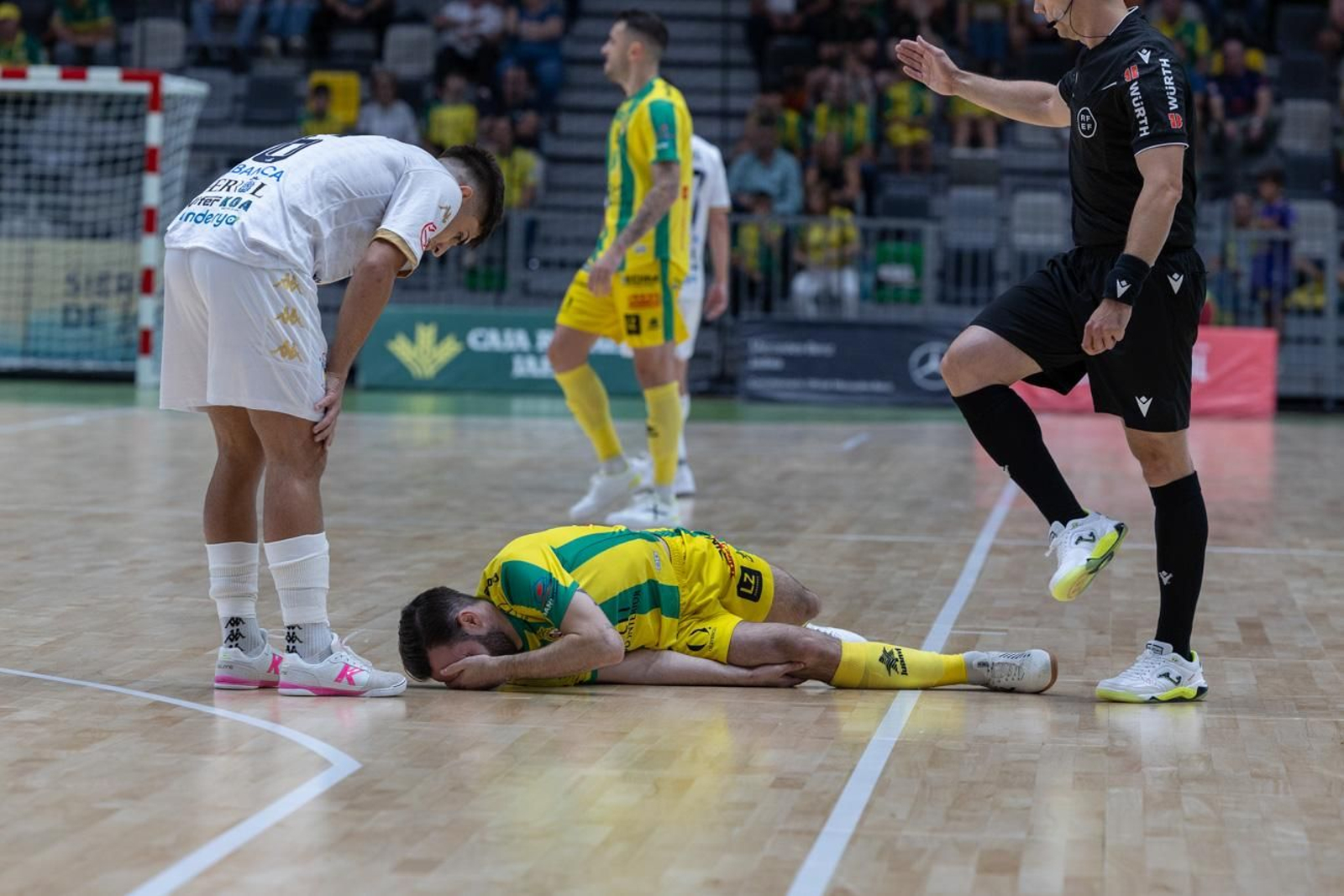 Las mejores imágenes de la amplia victoria del Jaén Paraíso Interior FS sobre O Parrulo Ferrol