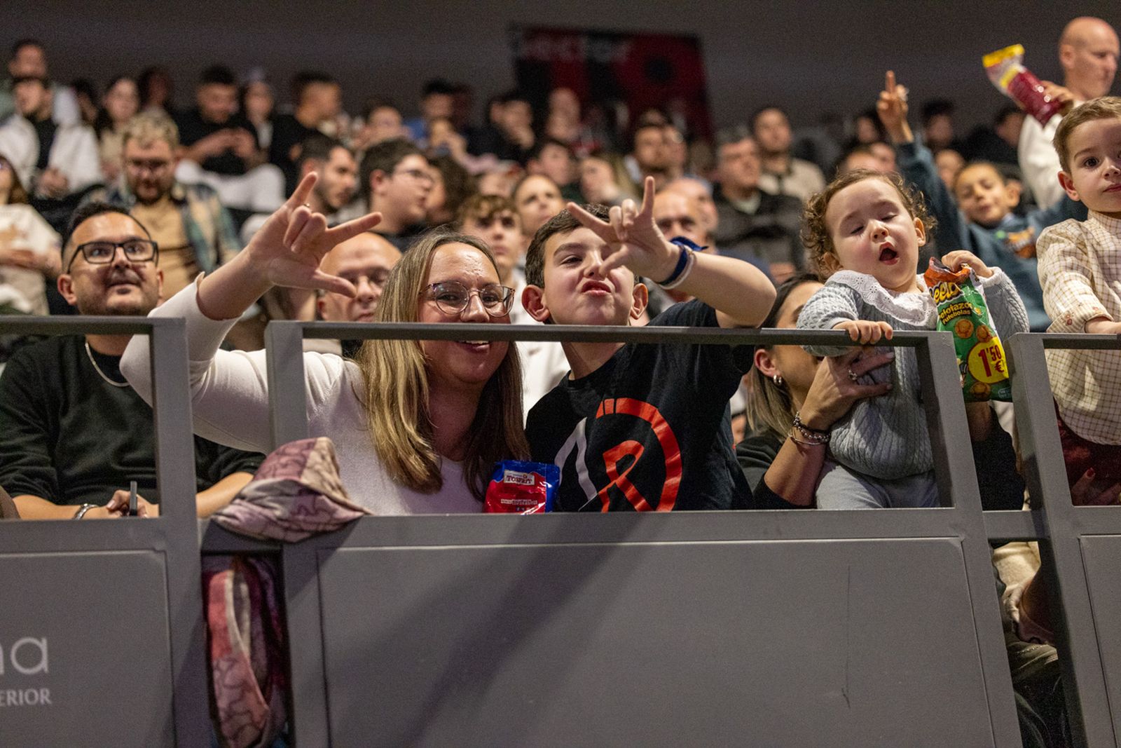En imágenes: el Olivo Arena vibra con piruetas y motor en estado puro en el Soloflow Freestyle (2)