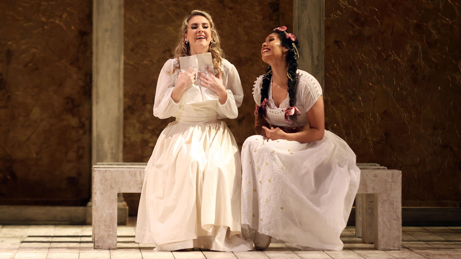 Imágenes de la ópera 'Don Gil de Alcalá' en el Teatro Villamarta de Jerez