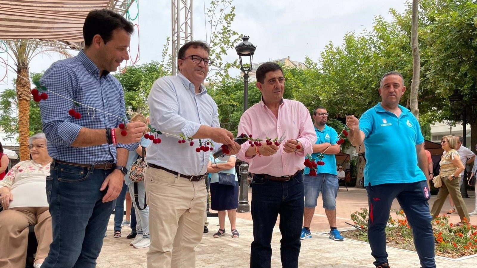 Javier Perales, Cristóbal Rodríguez y Francisco Reyes en el acto inaugural de la pasada edición.