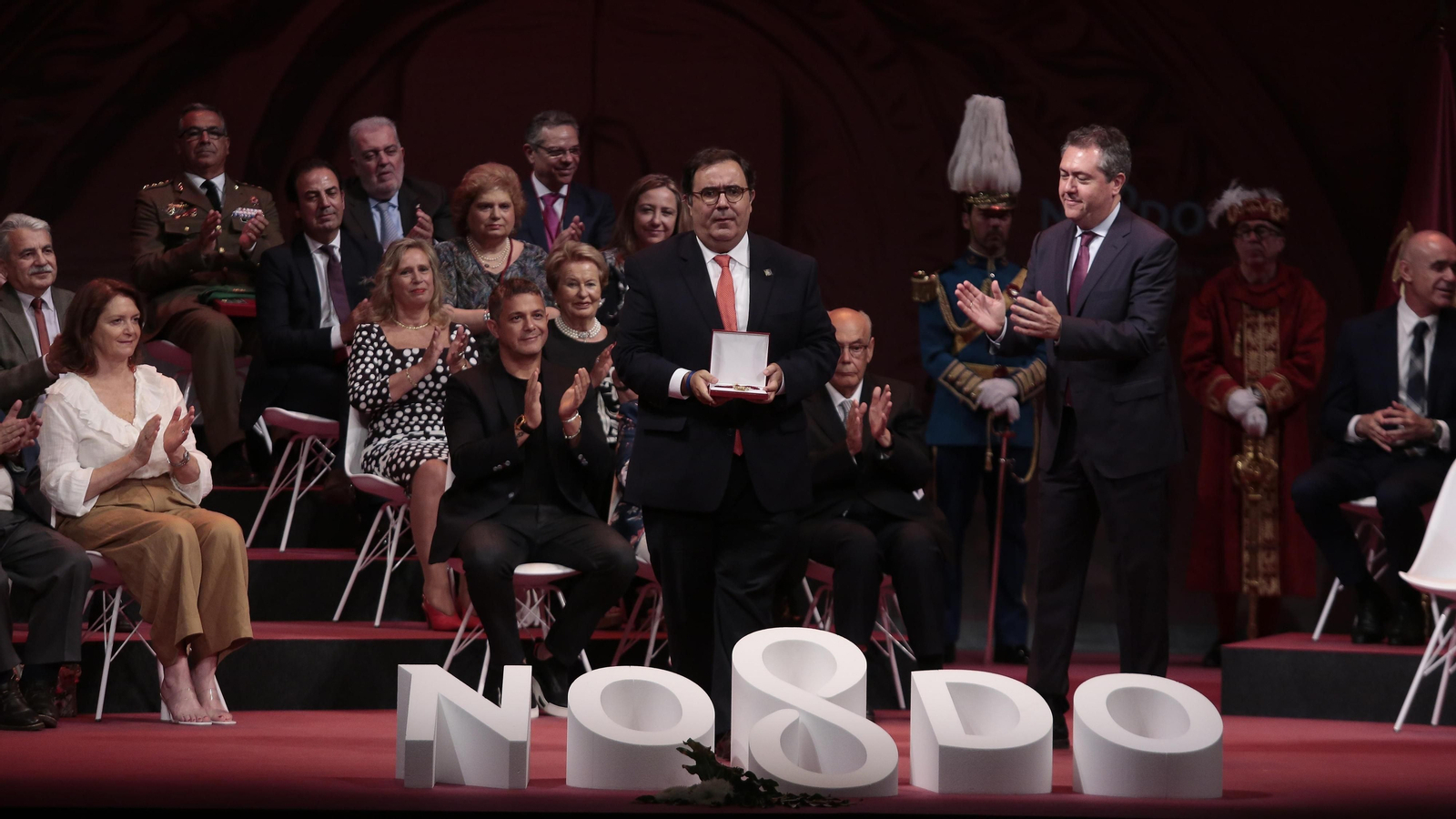 Las imágenes de la entrega de las Medallas de Sevilla