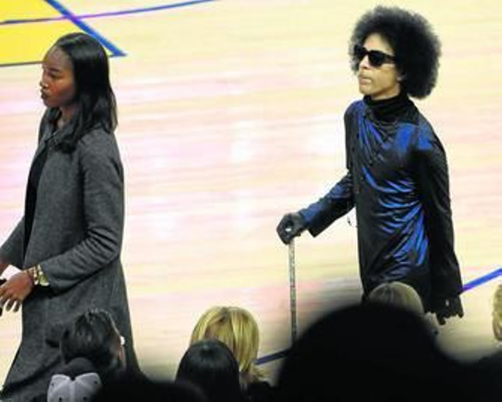 Prince, en un partido de la NBA, días antes de su muerte.