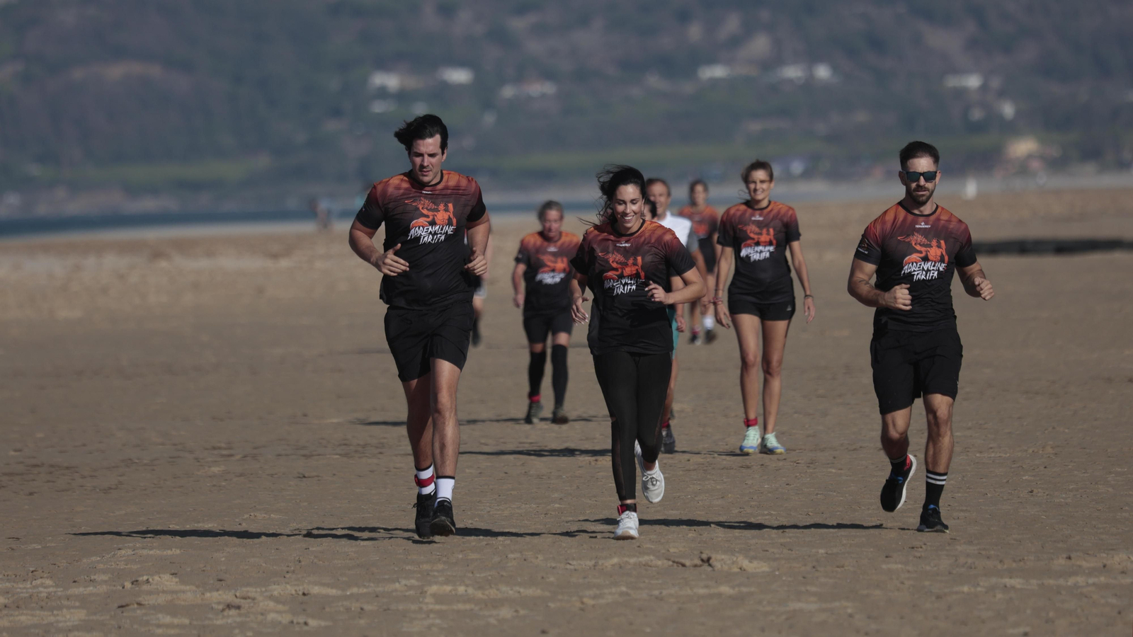 Carrera de obstáculos Adrenaline Race, en la playa de los Lances, en imágenes