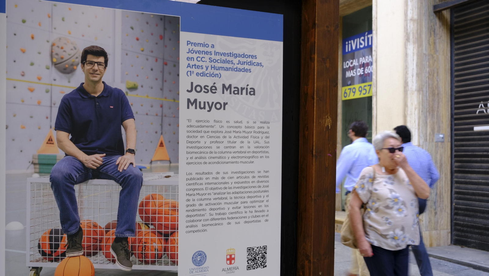 Inauguración de la exposición fotográfica 'Premios Consejo Social de la UAL', en imágenes