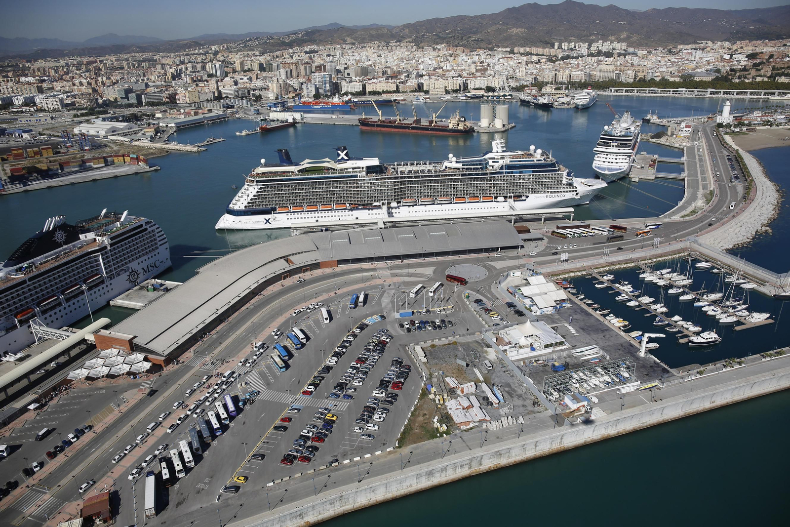 Vista aérea del puerto de Málaga.