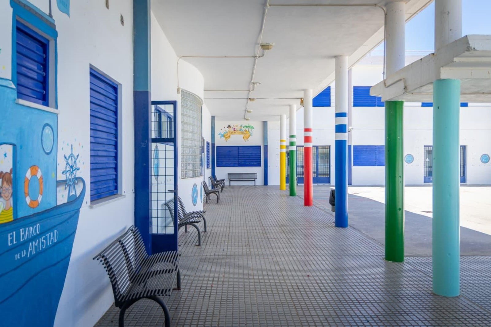 Trabajos de pintado realizados en el colegio Servando Camuñez.