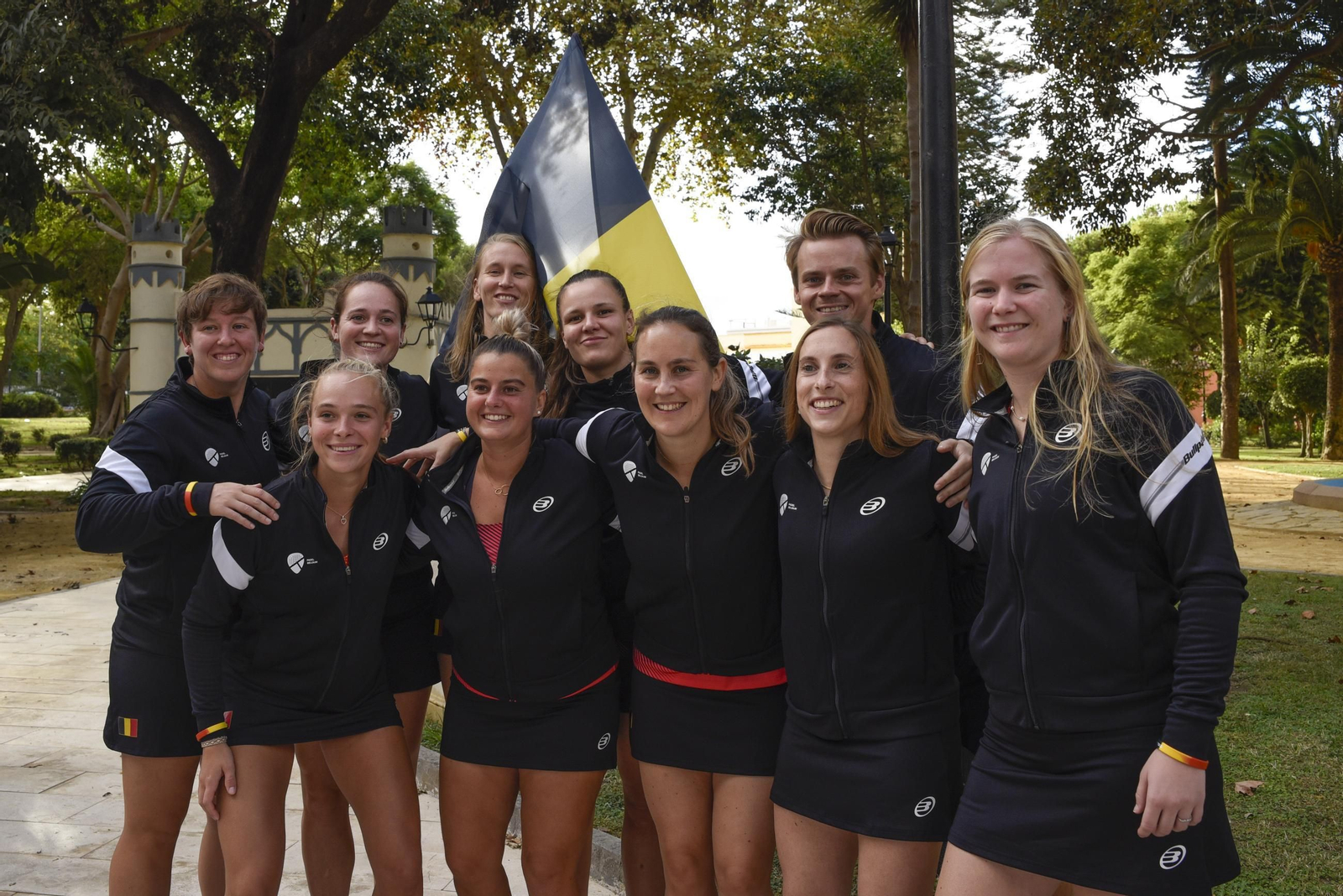 Las fotos del desfile de banderas de las selecciones participantes en el FIP Euro Pádel Cup de La Línea
