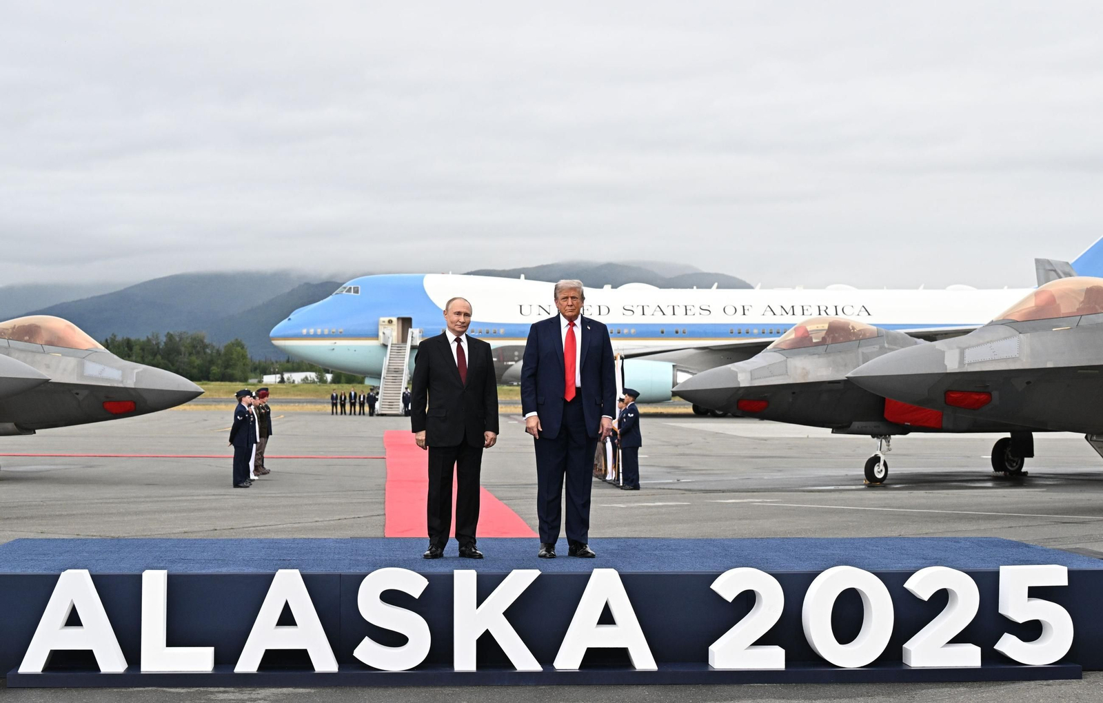 Las imágenes de la reunión de Trump con Putin en Alaska
