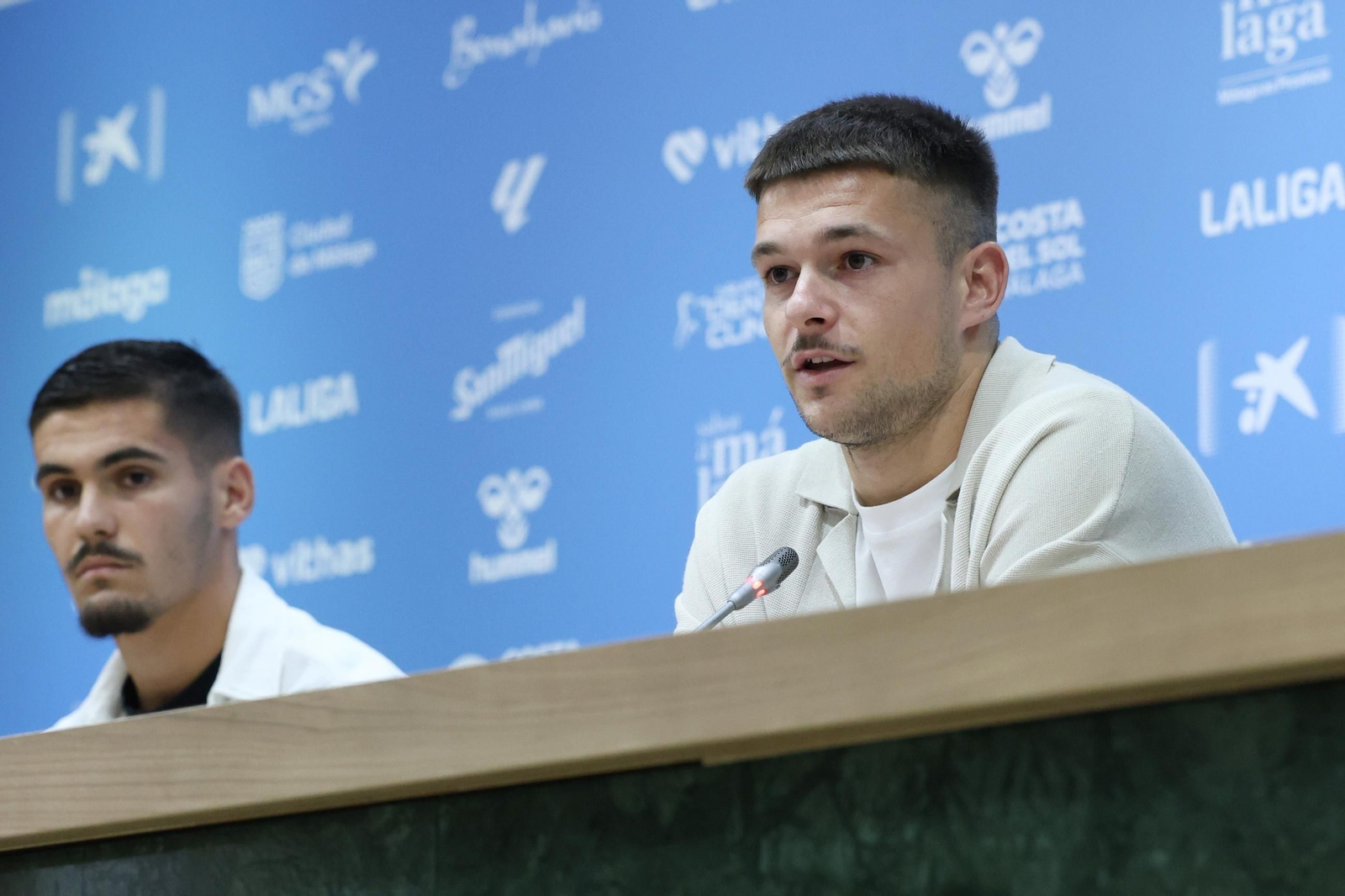 Renovación de Chupete y Rafa y rueda de prensa de Loren, en fotos