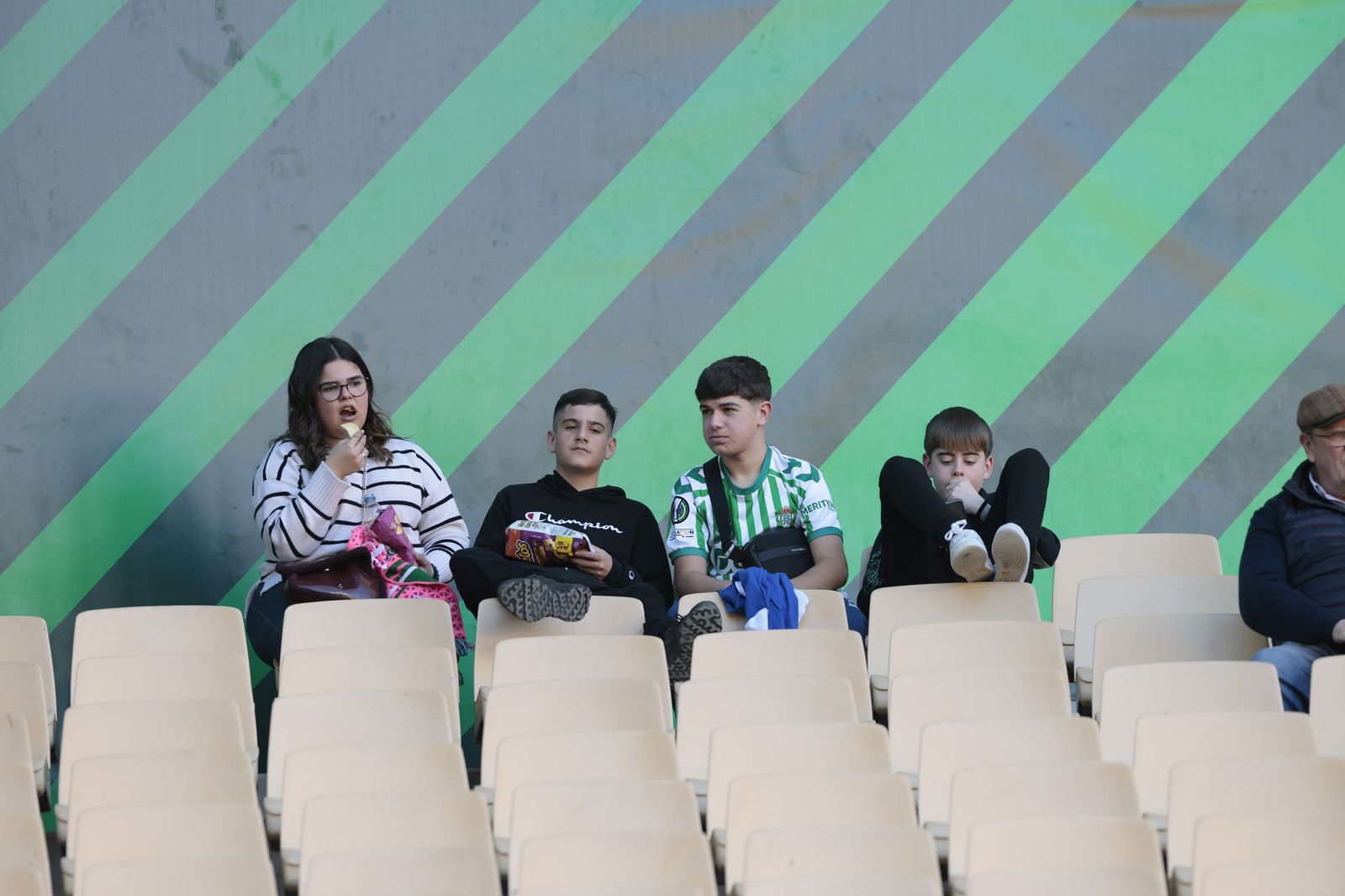 Búscate en las fotos del Betis - Rayo