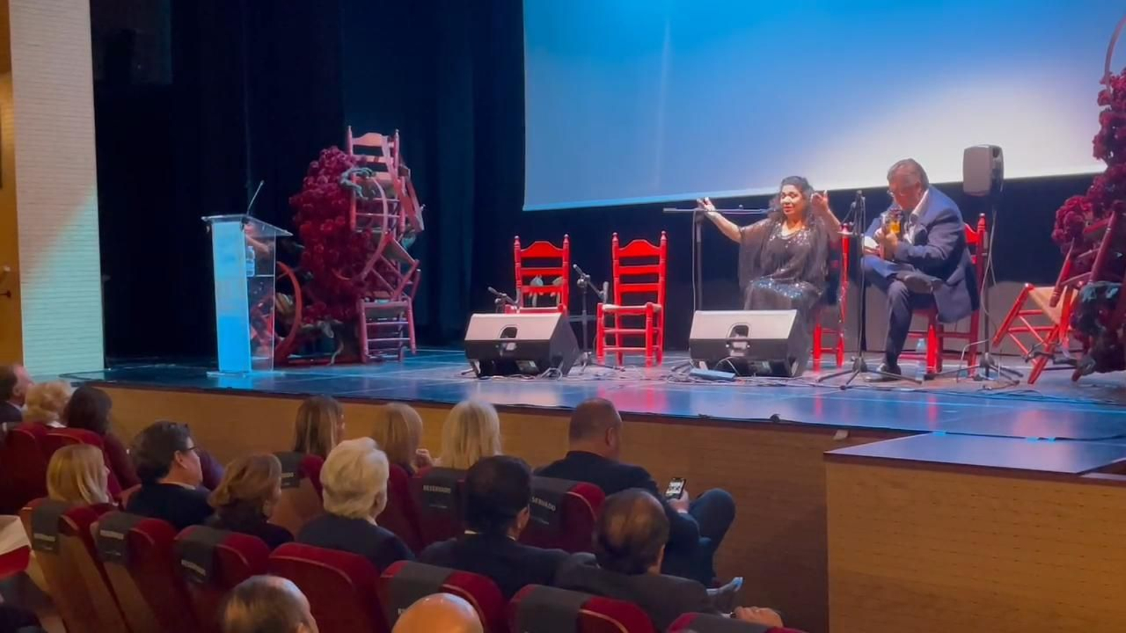 La emotiva reaparición de La Macanita que dedica a Rafael de Paula y a su hermano su actuación: La emotiva reaparición de La Macanita que dedica a Rafael de Paula y a su hermano su actuación: