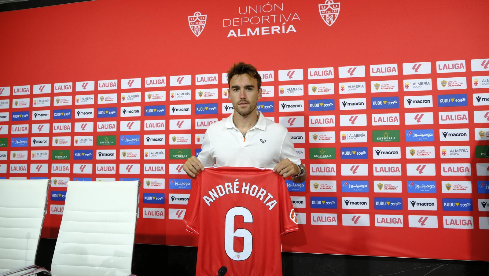 Presentación de jugadores de la U.D. Almería, en imágenes