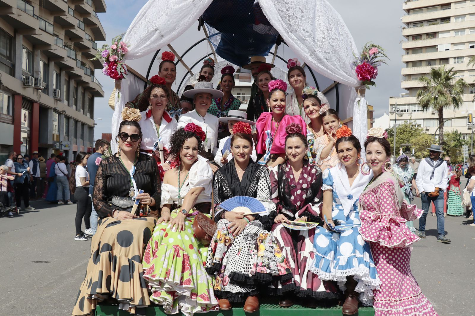 Imágenes de los carros de la Hermandad del Rocío de Huelva