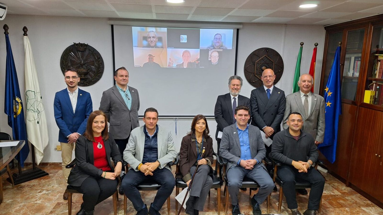 Toma de posesión de la nueva Junta Directiva del Ilustre Colegio ...