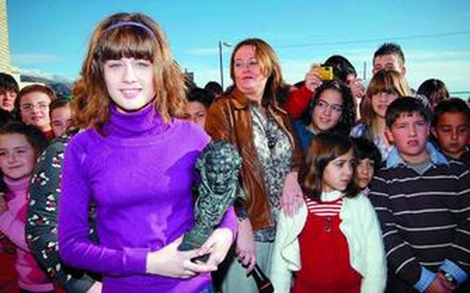 Todos los alumnos del colegio Buenavista salieron a recibir a Nerea Camacho.