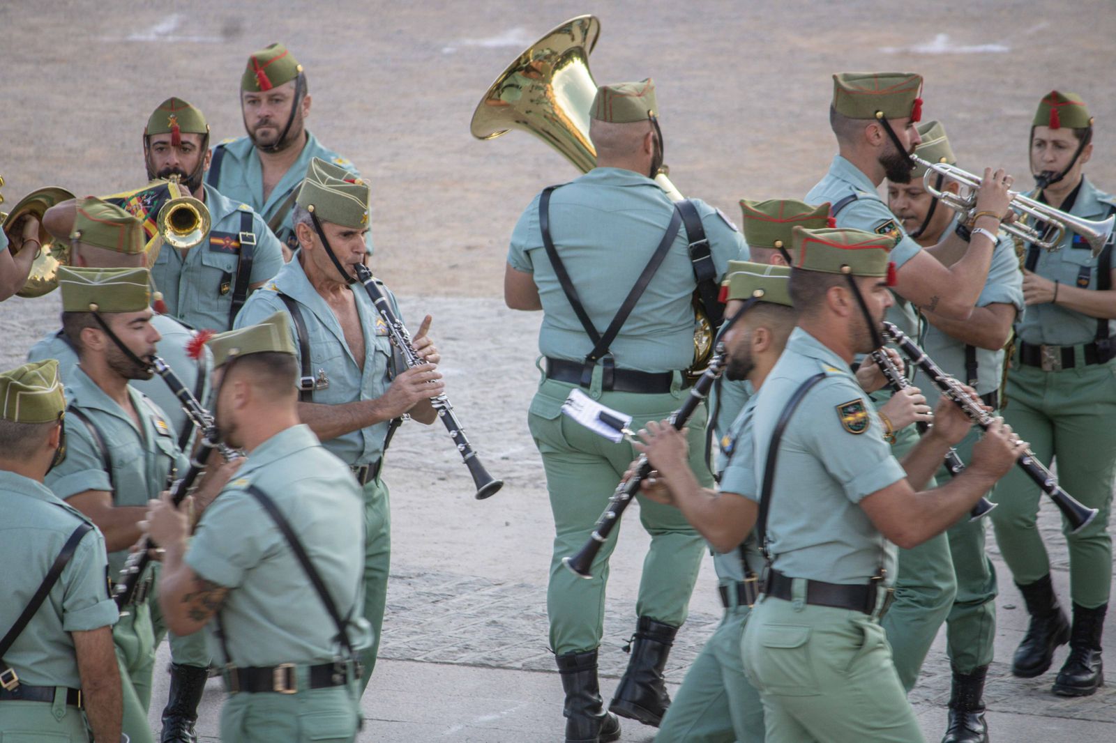 Las bandas de música se lucen antes del Día de las Fuerzas Armadas en Granada