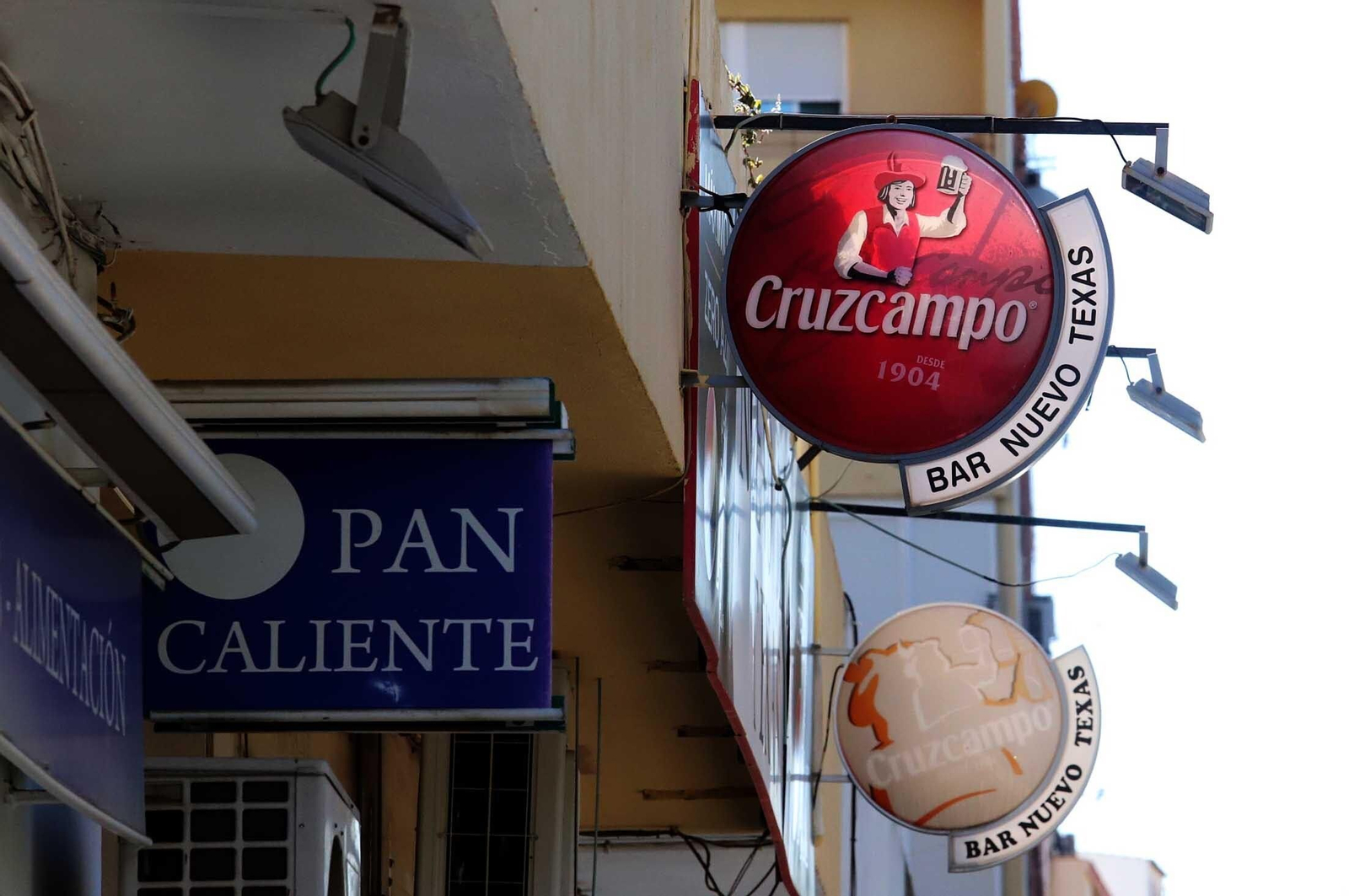 Un paseo en imágenes por la Plaza del Antiguo Estadio y sus alrededores