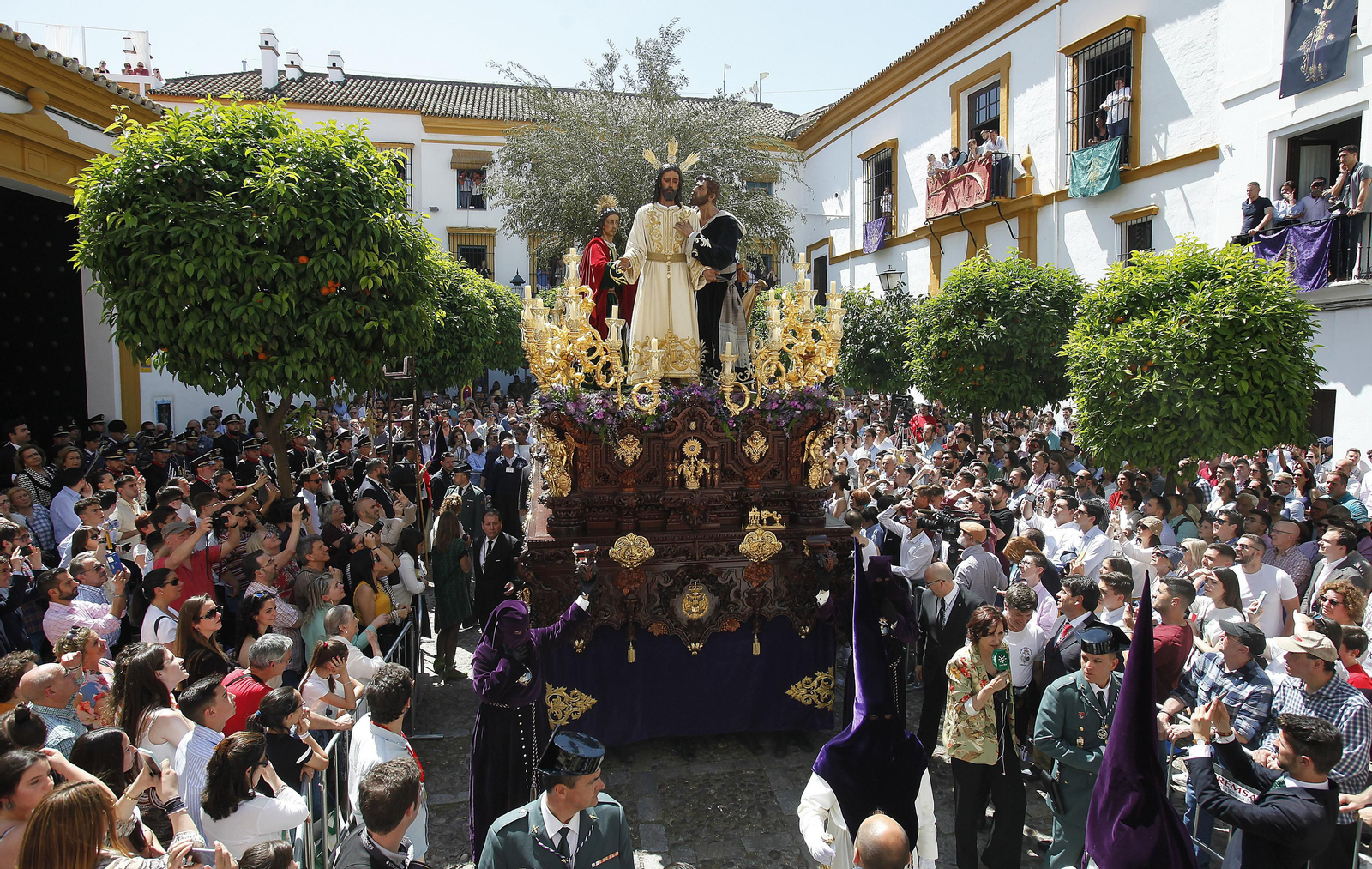 Fotografías de la Hermandad del Beso de Judas
