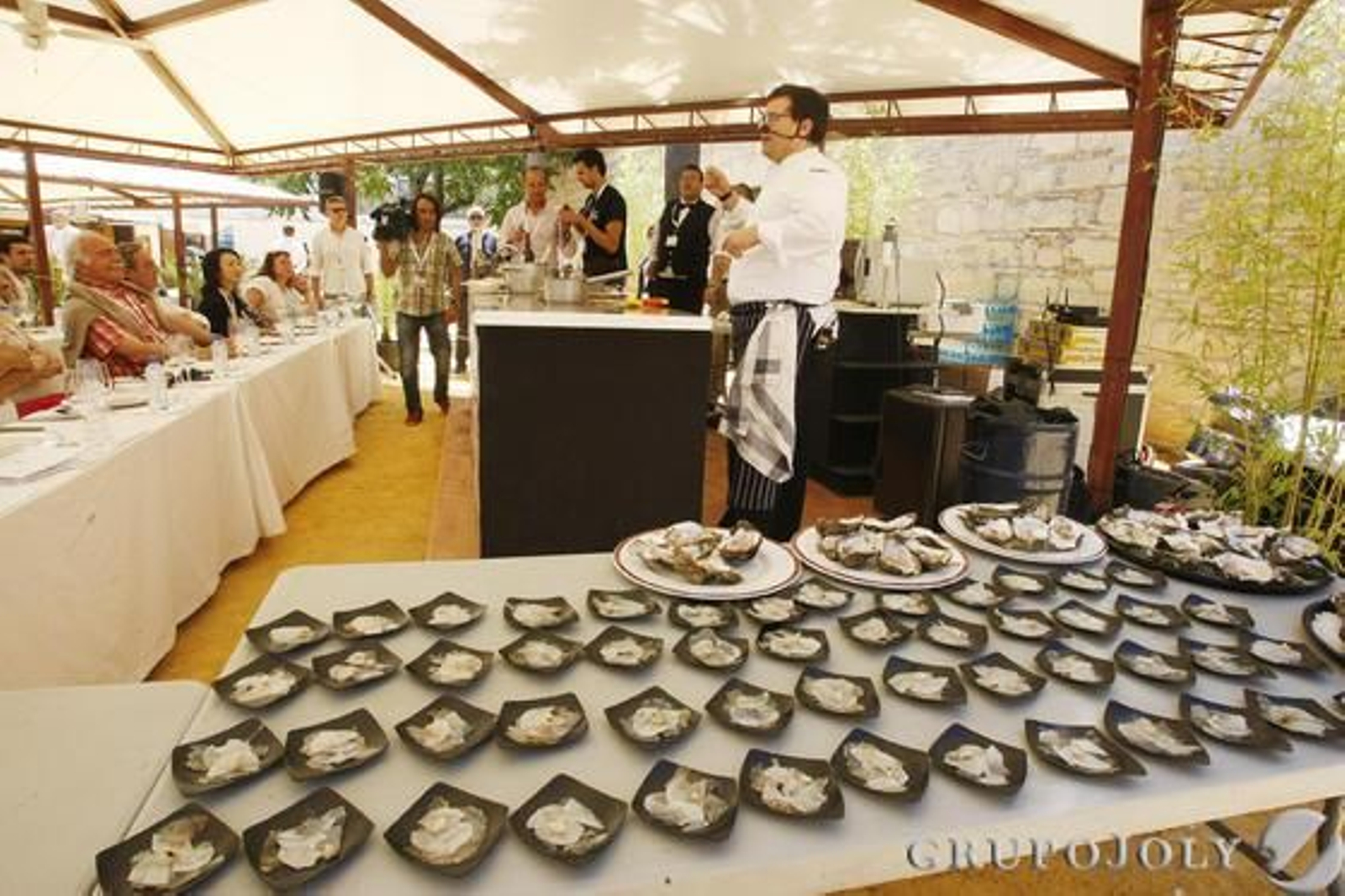 Marcos Morán, chef asturiano con una estrella Michelin, ofreció ayer una muestra de su cocina en Gastrovinoble.

Foto: Pascual