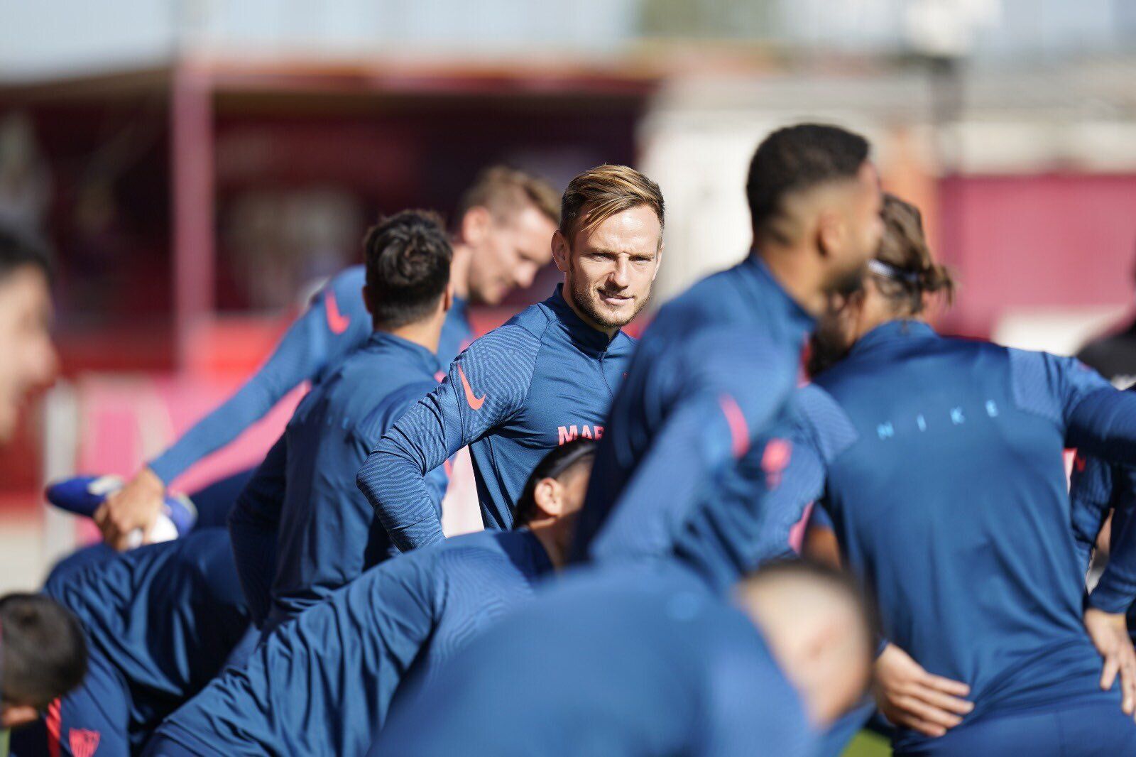 Ivan Rakitic, durante la sesión de entrenamiento con el Sevilla.