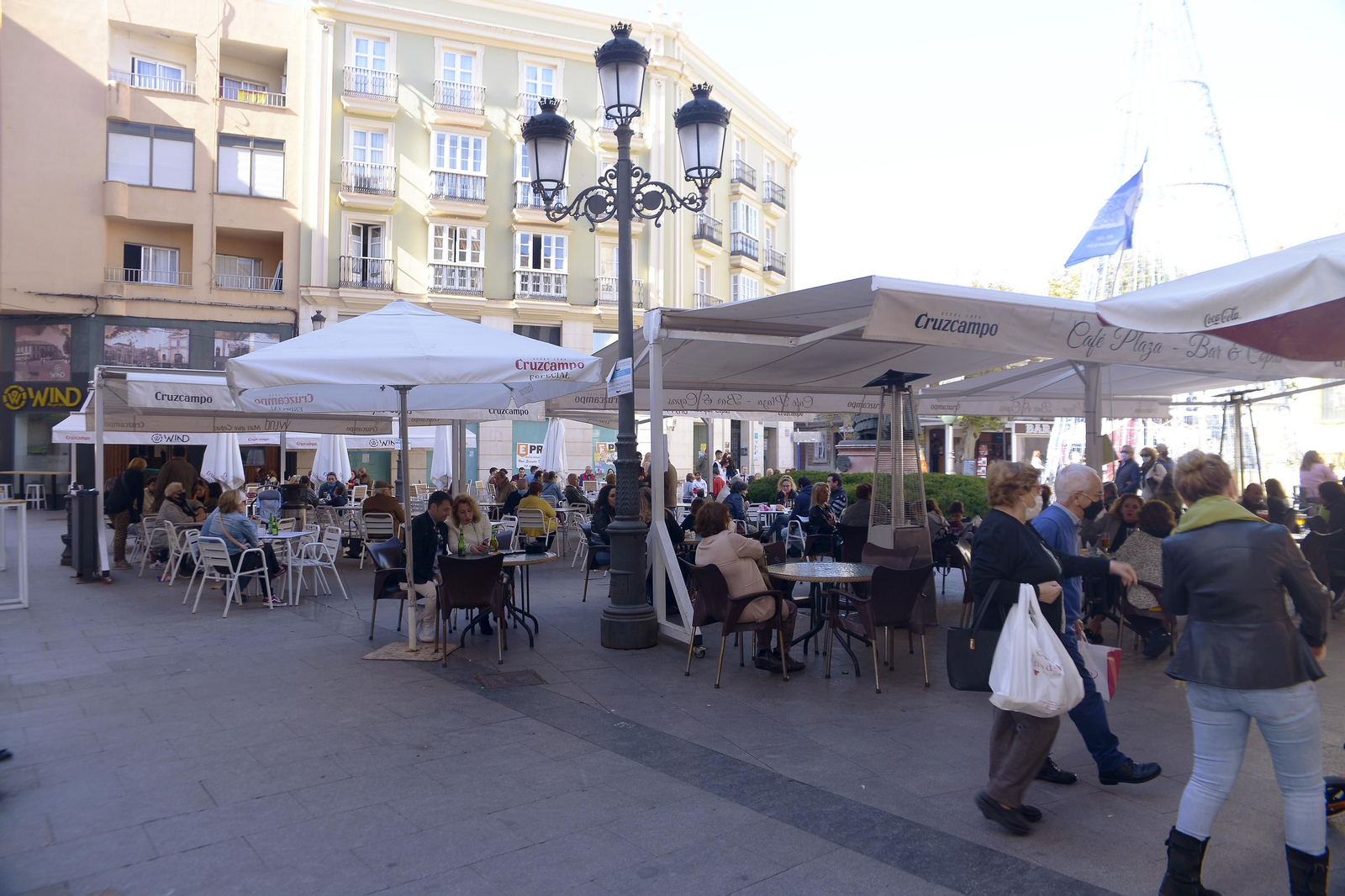 Fotos de ambiente de las calles en La Línea